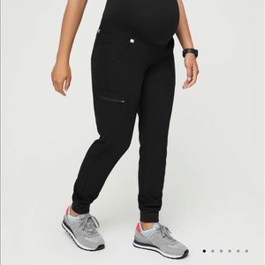 Zamora maternity jogger scrub pant